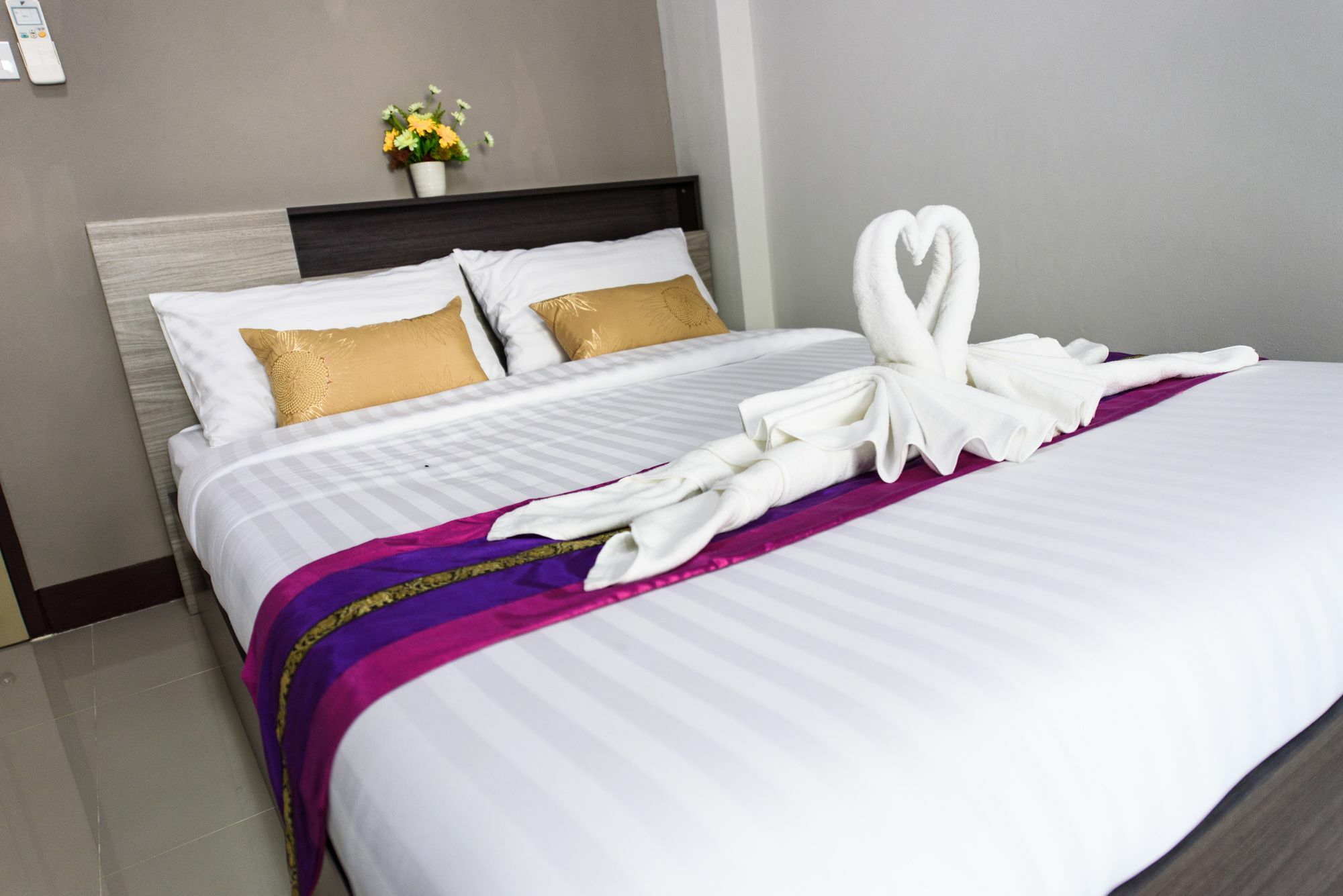 ธนา เรสซิเดนซ์ ลำลูกกา Aparthotel Ban Lam Luk Ka ภายนอก รูปภาพ