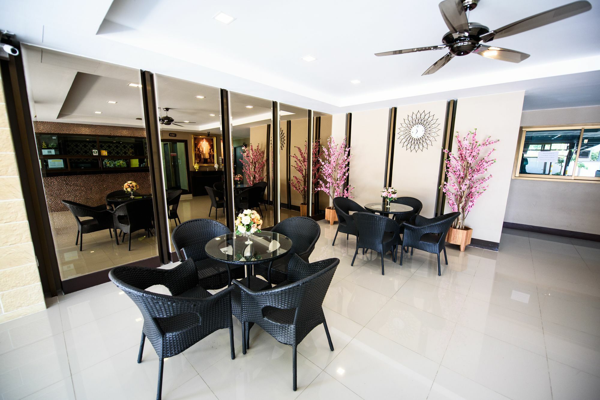 ธนา เรสซิเดนซ์ ลำลูกกา Aparthotel Ban Lam Luk Ka ภายนอก รูปภาพ